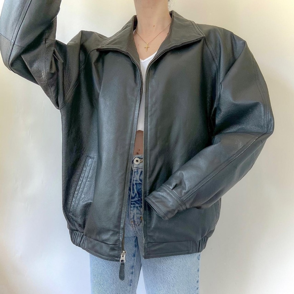 Vintage 80s/90s Black Collared Leather Aviator Bomber Jacket ✨